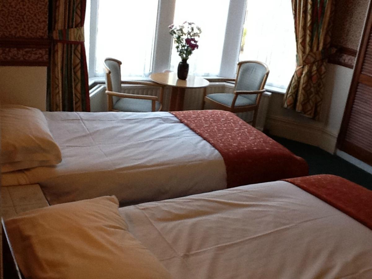 Penrhys Hotel Cardiff Extérieur photo